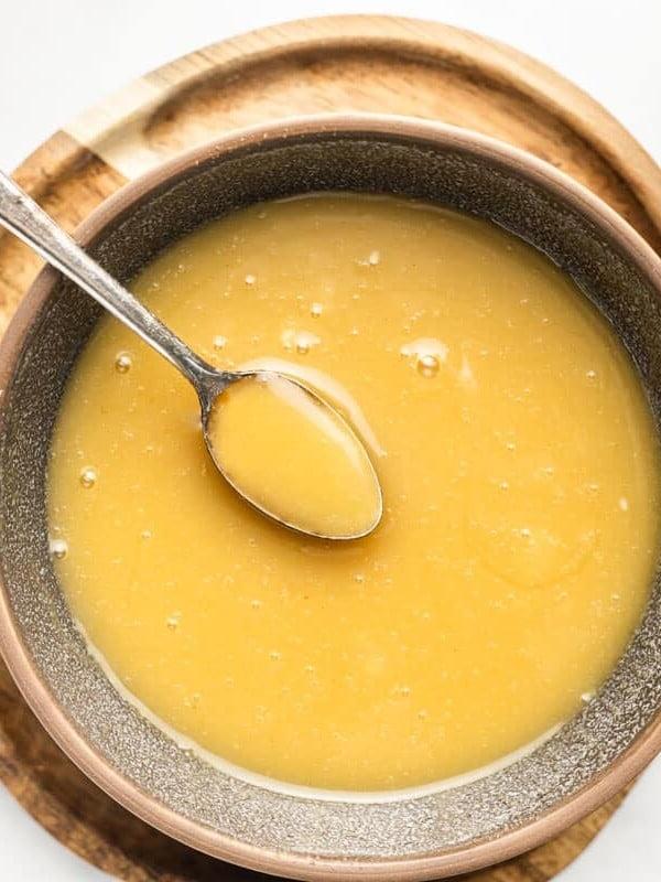 Cremige Honig-Senf-Sauce mit nur drei Zutaten, ideal als Dip oder Dressing