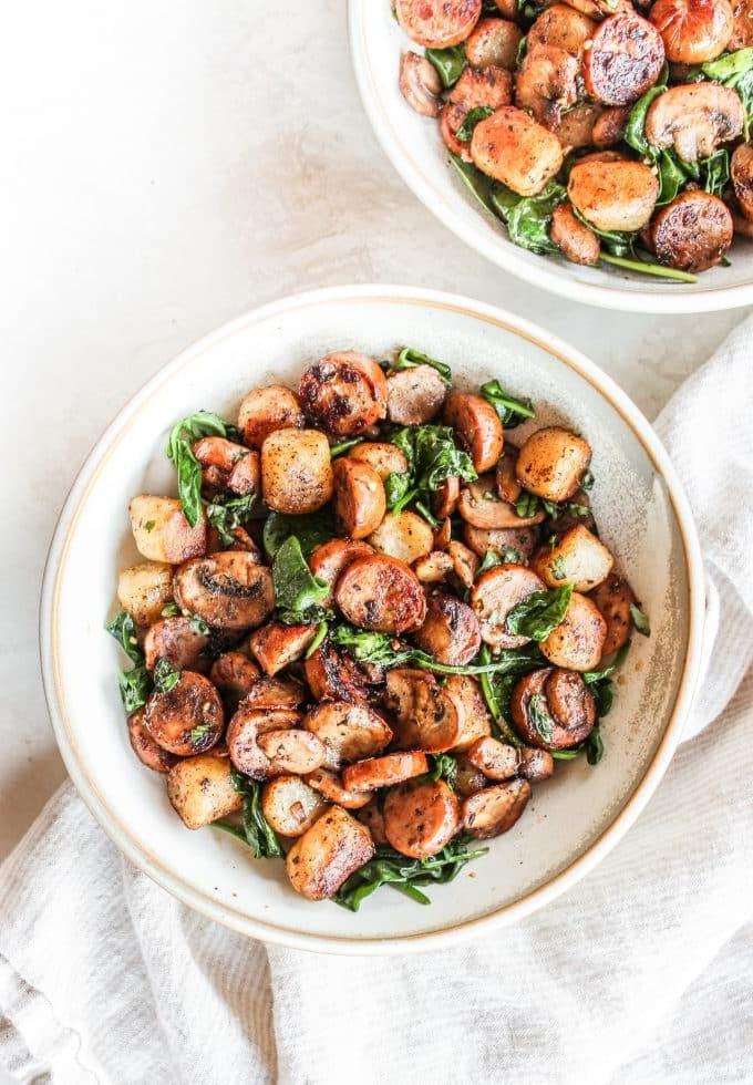 Zutaten für Blumenkohl-Gnocchi mit Wurst und Pilzen