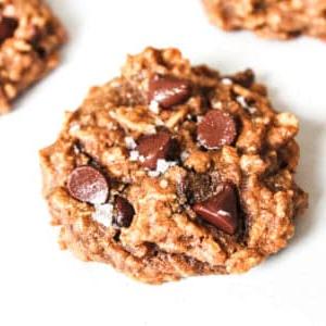 Mandelbutter Haferflocken Schoko-Cookies