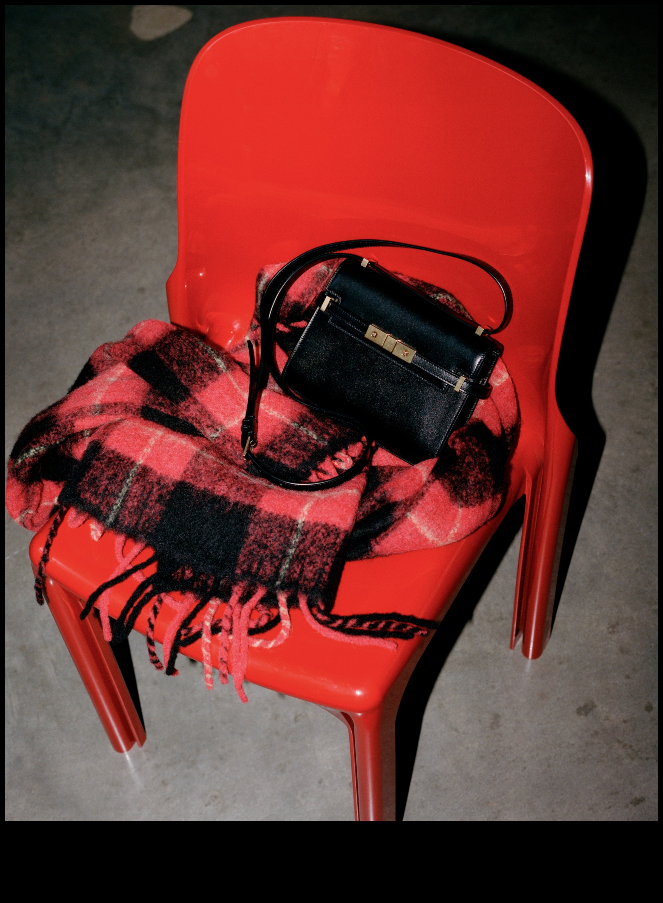 Jetoane atemporale: Cadouri clasice pentru o femeie onorată de timp