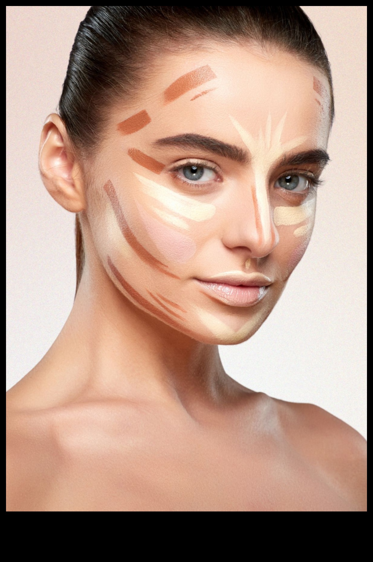 Aplicație bronzer: Sfaturi pentru realizarea unei fețe perfecte și sculptate