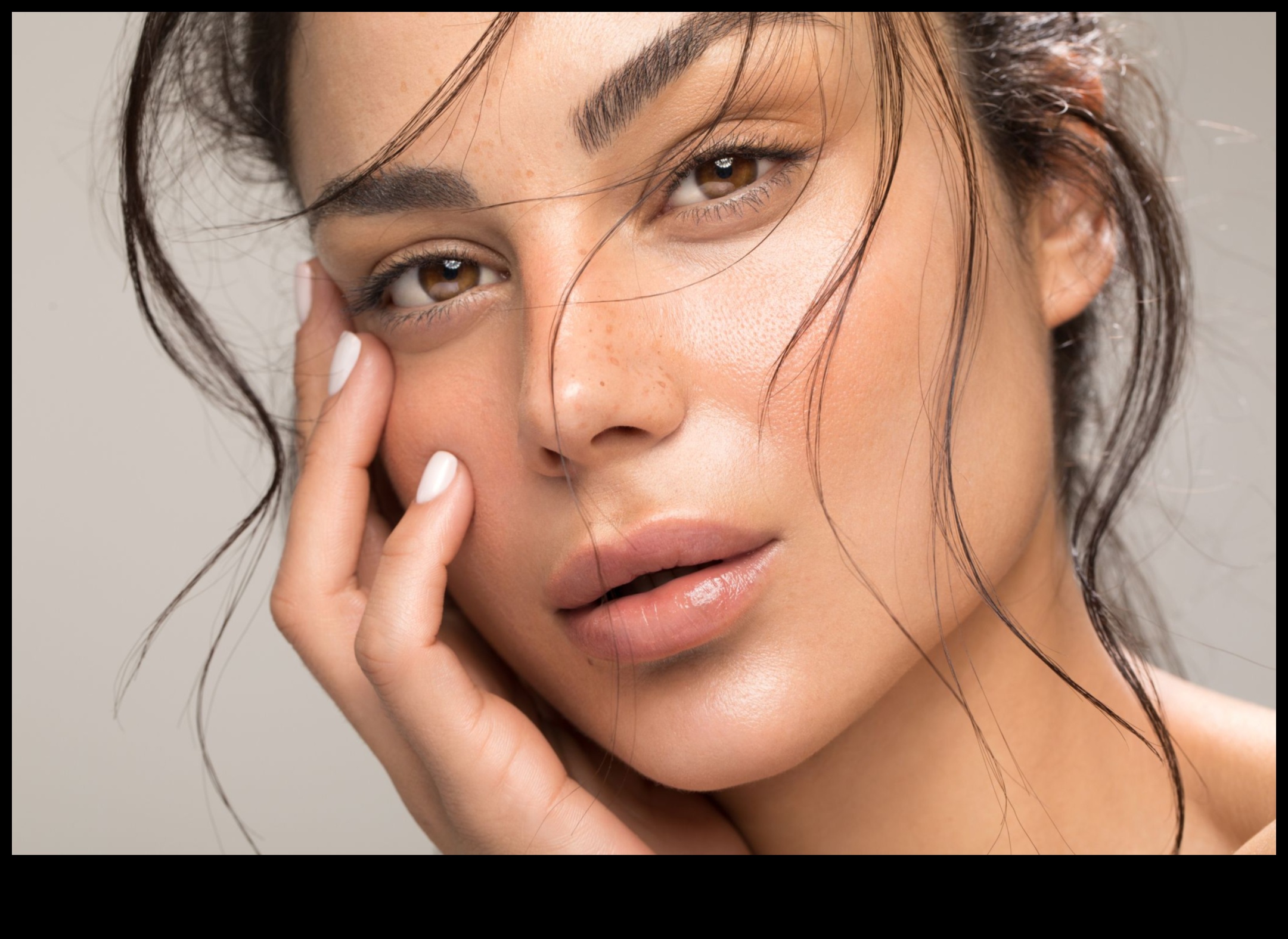 Obțineți un machiaj natural de zilnic pentru activități în aer liber 4 Machiaj de zi cu zi pentru activități în aer liber: sfaturi de frumusețe sărutate de soare