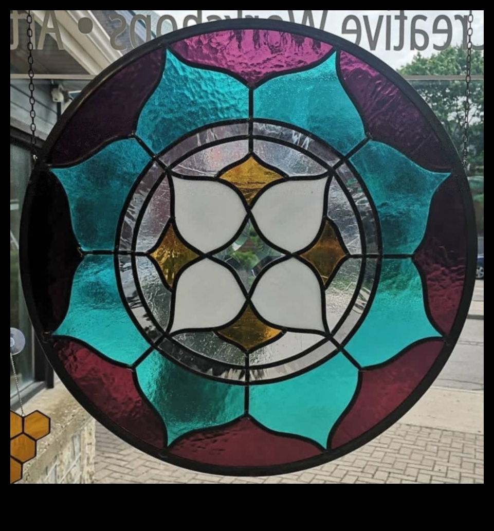 Tehnici de artizanat pentru arta de sticlă: crearea de modele pătate și fuzionate