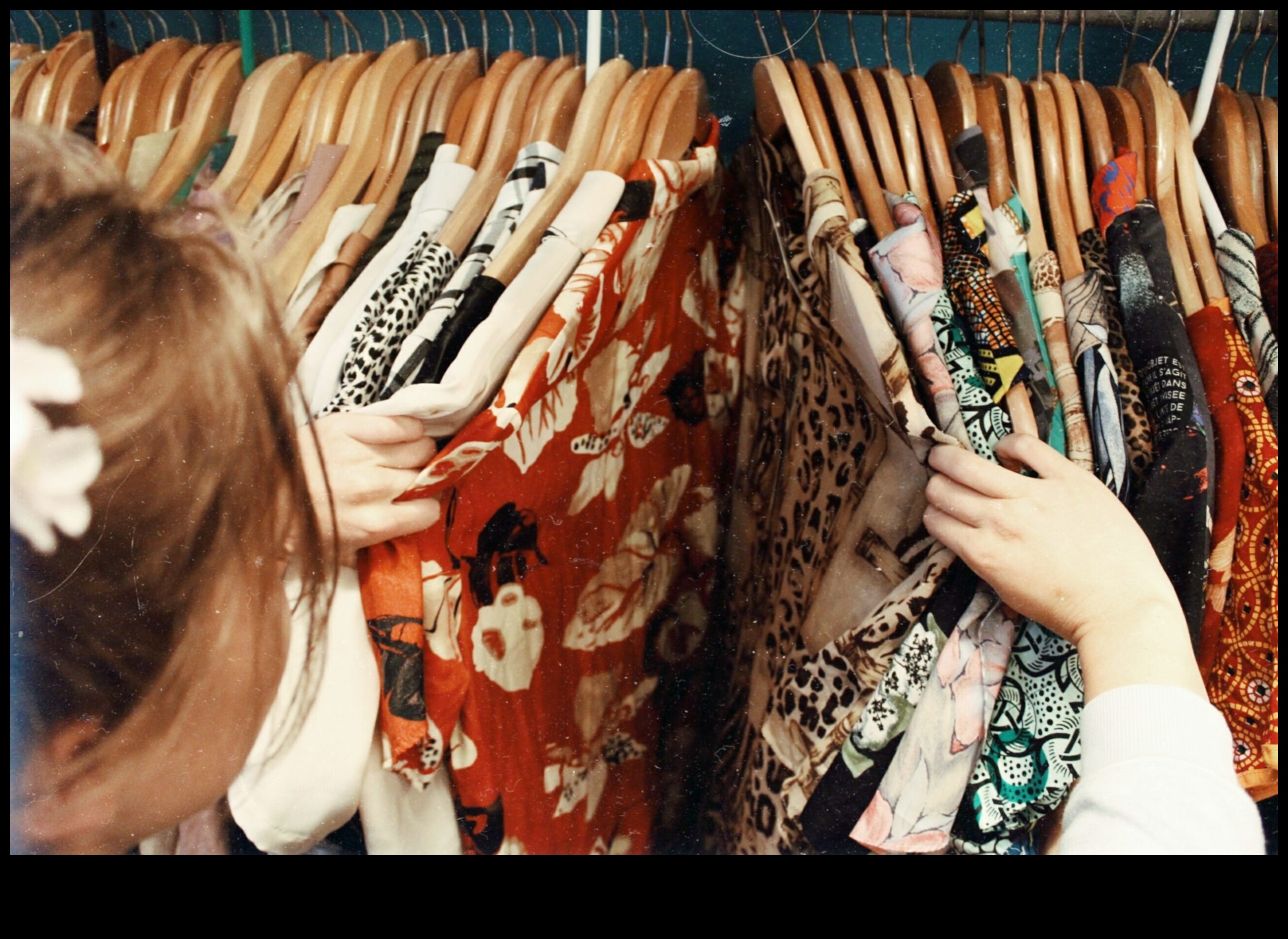 O cusătură în timp: îmbrăcăminte și accesorii pentru vibrații de bricolaj pentru vibrații vintage