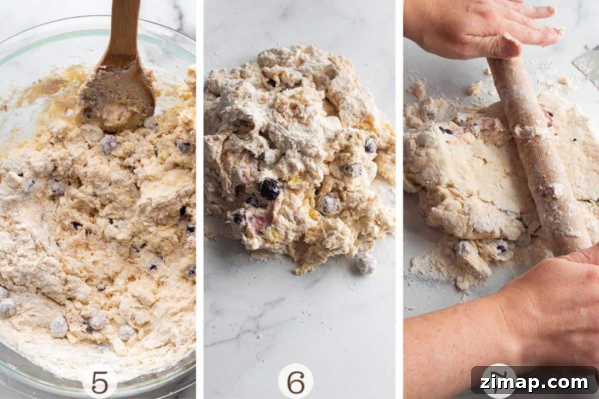 Προζυμένια Μύρτιλα Σκόουνς 5 Three images of making scones. Mixing the batter and making it into a disk.