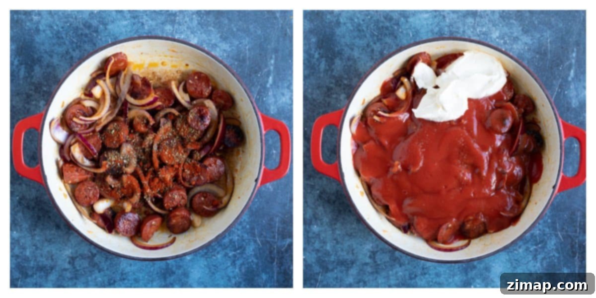 Εύκολη Συνταγή για Ζυμαρικά με Chorizo και Γαρίδες 5 Φτιάχνοντας μια κρεμώδη σάλτσα ντομάτας.