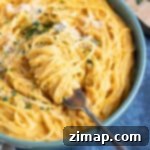 Κρεμώδη Ζυμαρικά με Γλυκοπατάτα 7 Ένα μπολ με κρεμώδη πάστα γλυκοπατάτας.