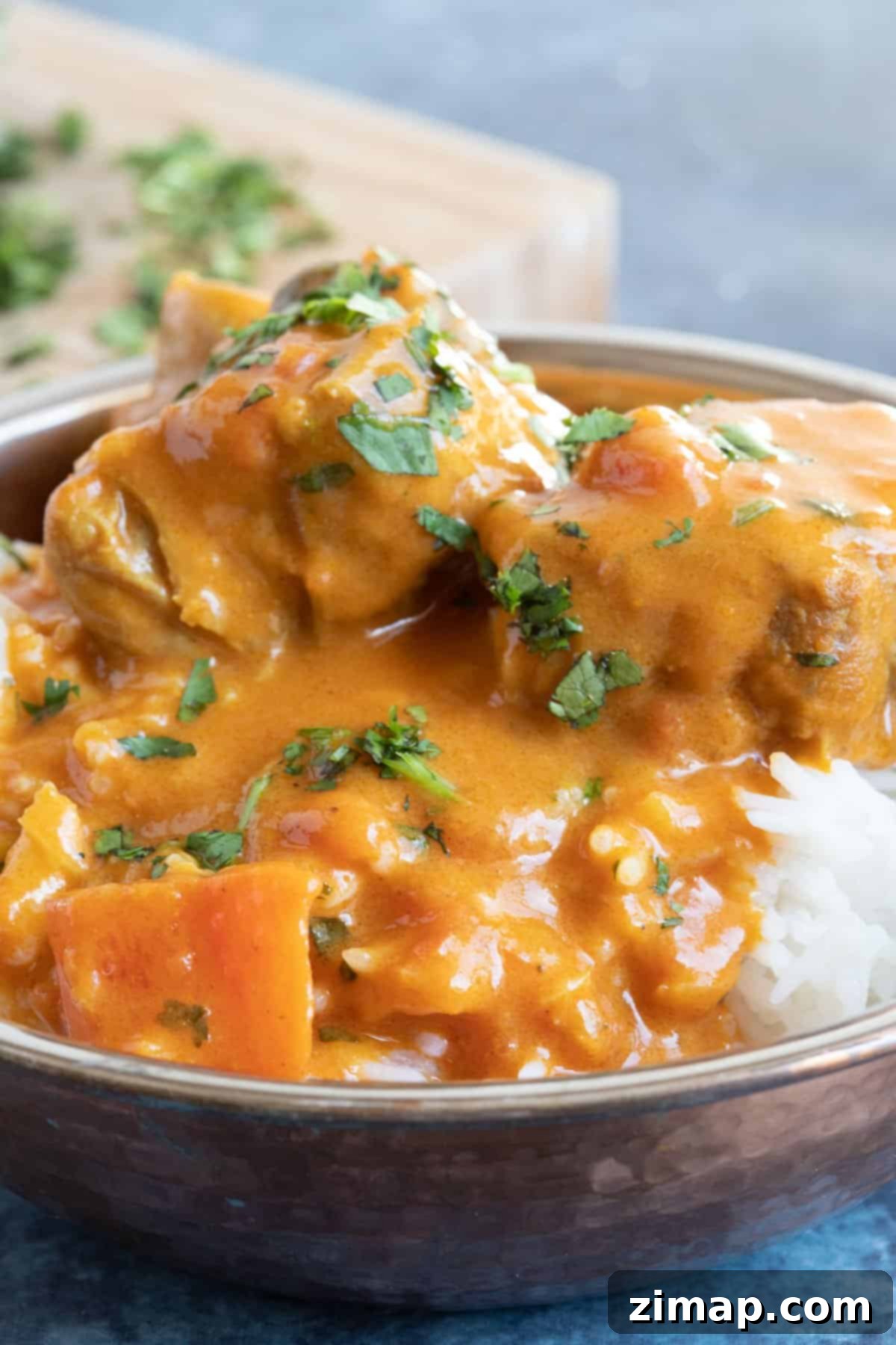 Εύκολο Τίκα Μασάλα με Αρνί 2 Ένα μπολ με αρνί tikka masala.