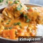 Εύκολο Τίκα Μασάλα με Αρνί 8 Αρνί tikka masala σε μπολ με ρύζι.
