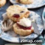 Αφράτα Γλυκάκια με Κεράσια και Αμύγδαλα 9 Scone με κεράσια και αμύγδαλα με μαρμελάδα και κρέμα πηγμένη.