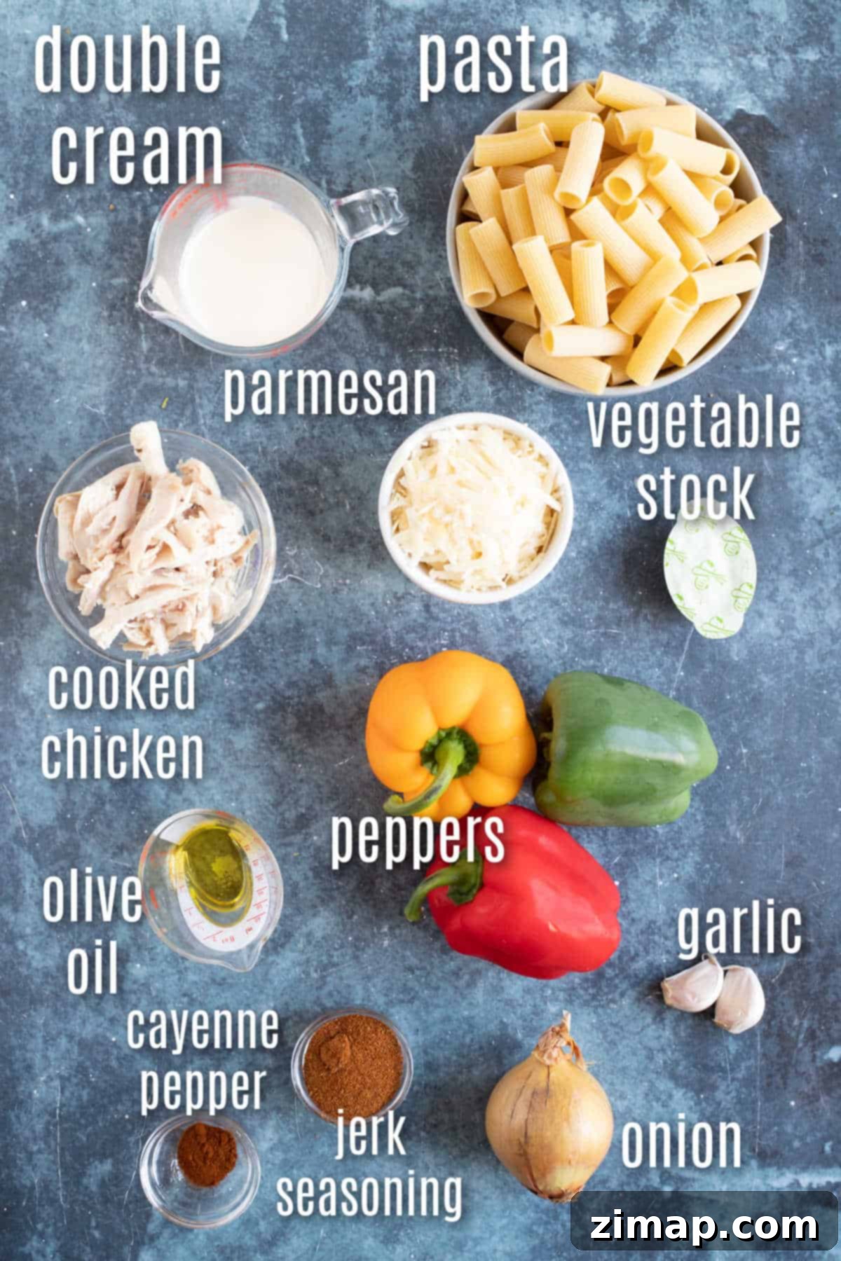 Ράστα Μακαρόνια με Κοτόπουλο 3 Ingredients needed to make rasta pasta.