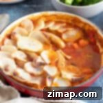 Εύκολο Λουκάνικο Γιαχνί 8 Λουκάνικο χότποτ με λεπτοκομμένες πατάτες.