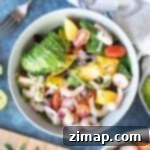 Σαλάτα Γαρίδες, Αβοκάντο και Μάνγκο με δροσερή σάλτσα λάιμ 7 Σαλάτα με βασιλικές γαρίδες, αβοκάντο και μάγκο.