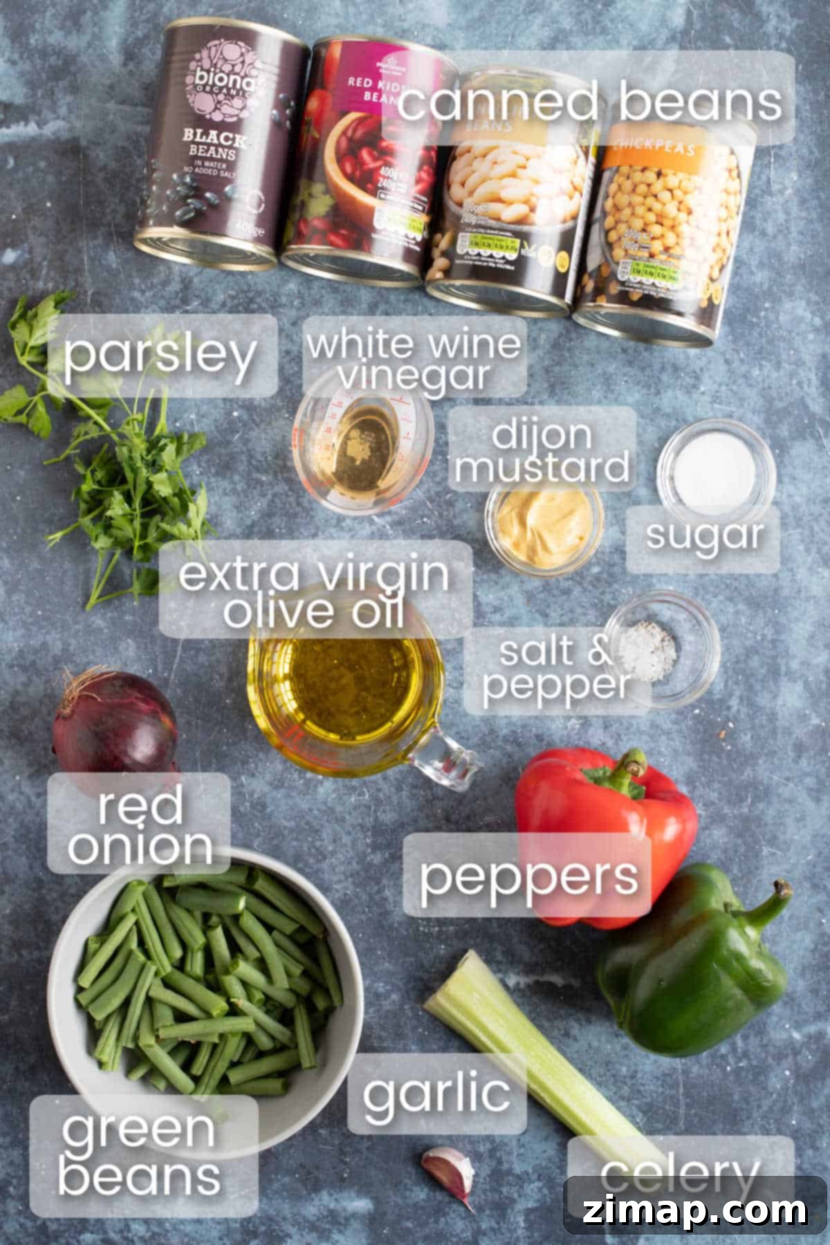 Εύκολη Σαλάτα με Πέντε Φασόλια 3 Ingredients to make 5 bean salad.
