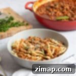 Εύκολη Αρνίσια Μπολονέζ 11 Αρνίσια μπολονέζ σε γκρι μπολ ζυμαρικών.