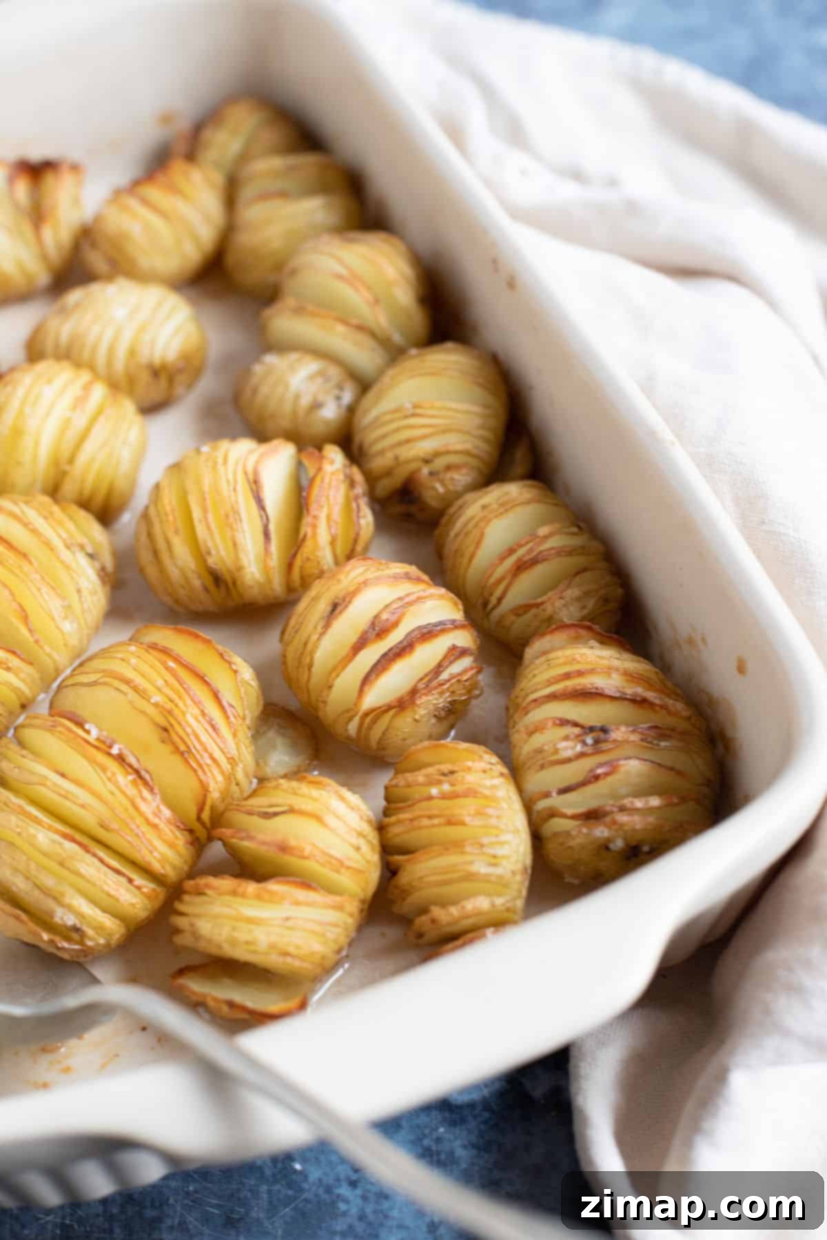 Πανεύκολη συνταγή για μίνι πατάτες Hasselback 5 Μίνι πατάτες Hasselback.