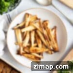 Εύκολα Παστινάκια στη Φριτέζα Αέρος 11 Παστινάκες air fryer σε πιάτο.
