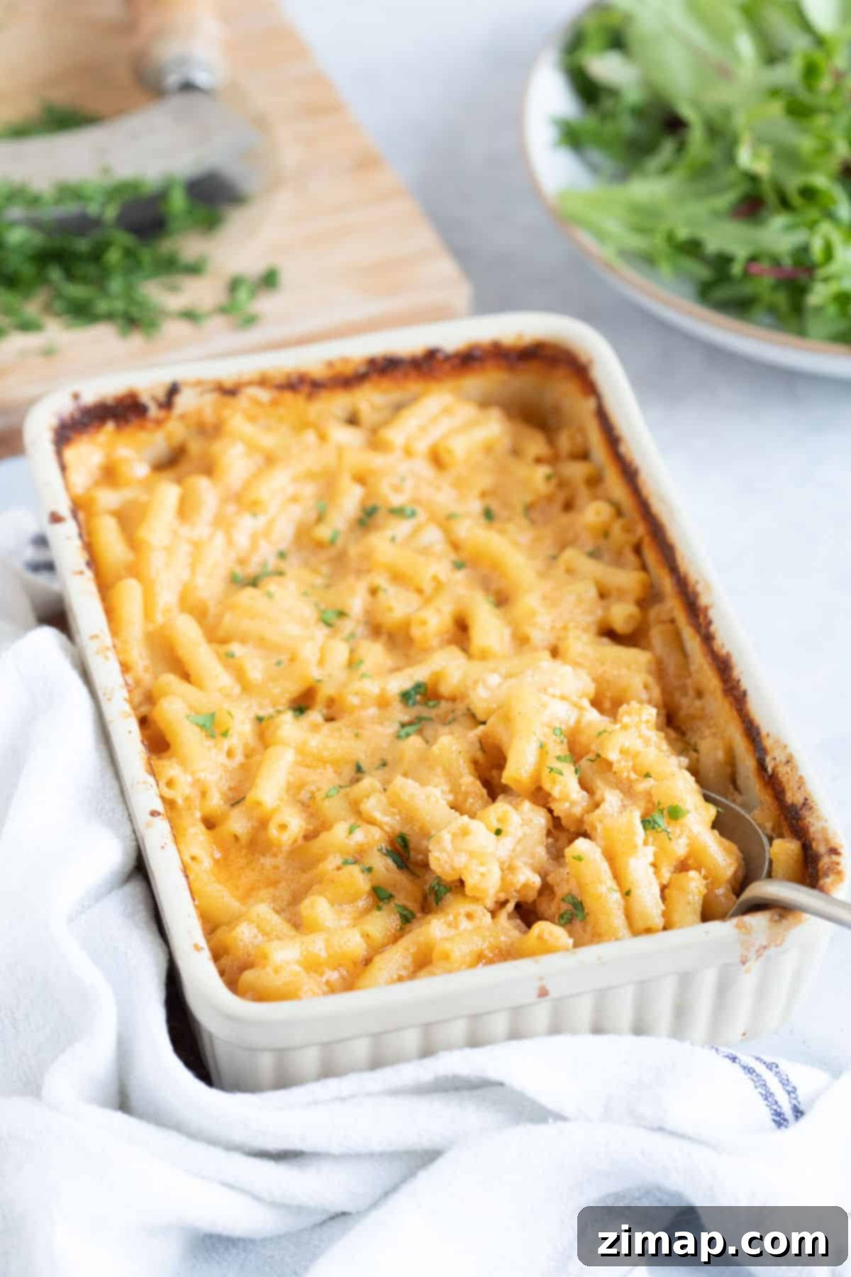 Εύκολα Μακαρόνια με Τυρί στο Air Fryer 7 Air fried mac and cheese with salad.