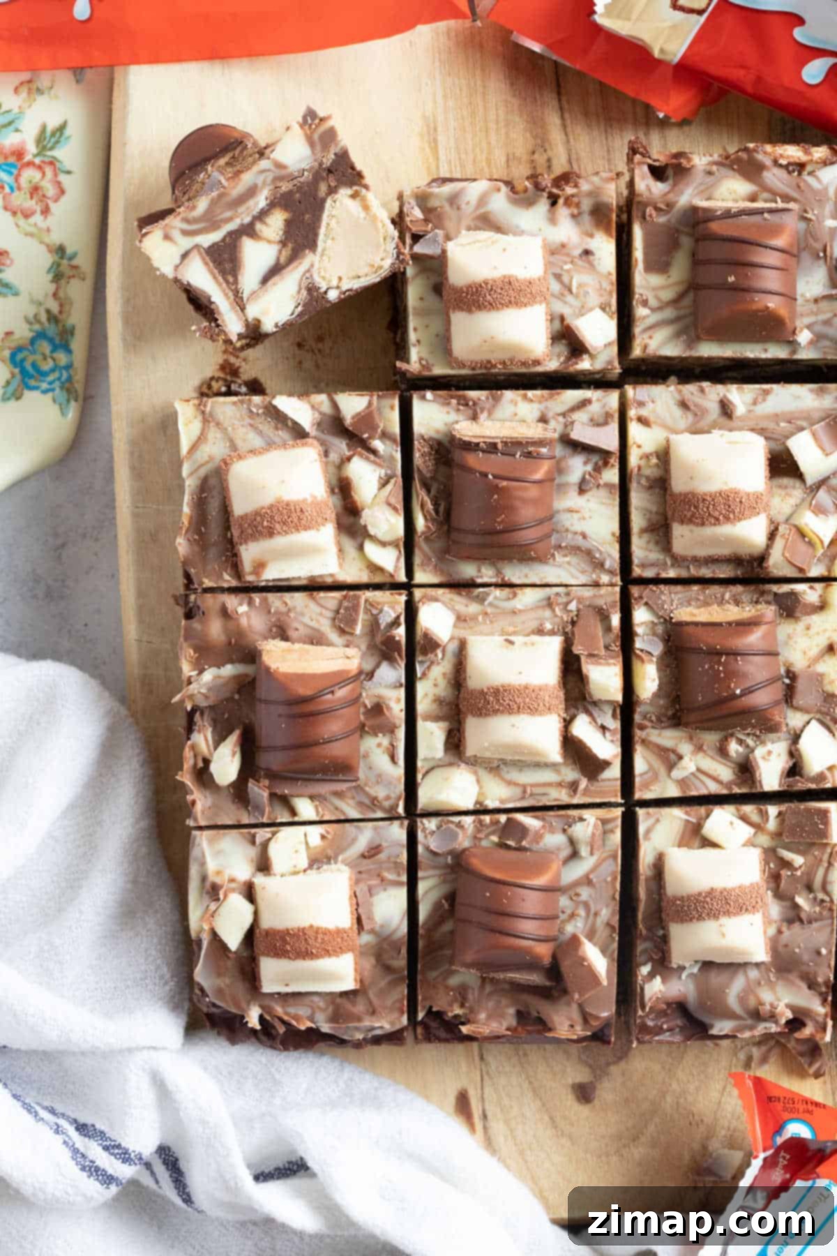 Εύκολο Μπισκοτογλυκό με Kinder Bueno 7 Μπάρες Kinder Bueno tiffin.