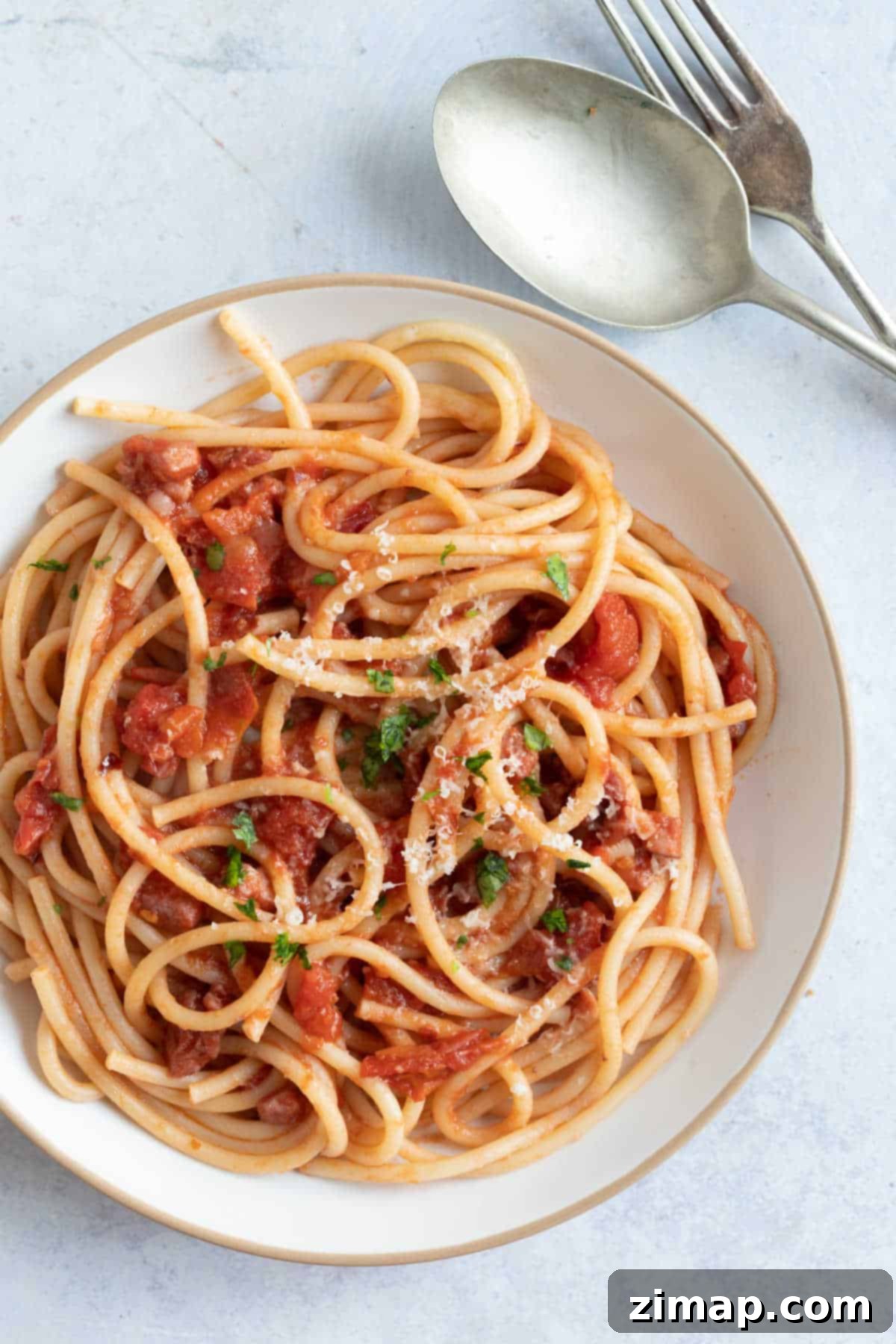 Εύκολο Μπουκατίνι αλ'Αματριτσιάνα 10 Bucatini all'Amatriciana