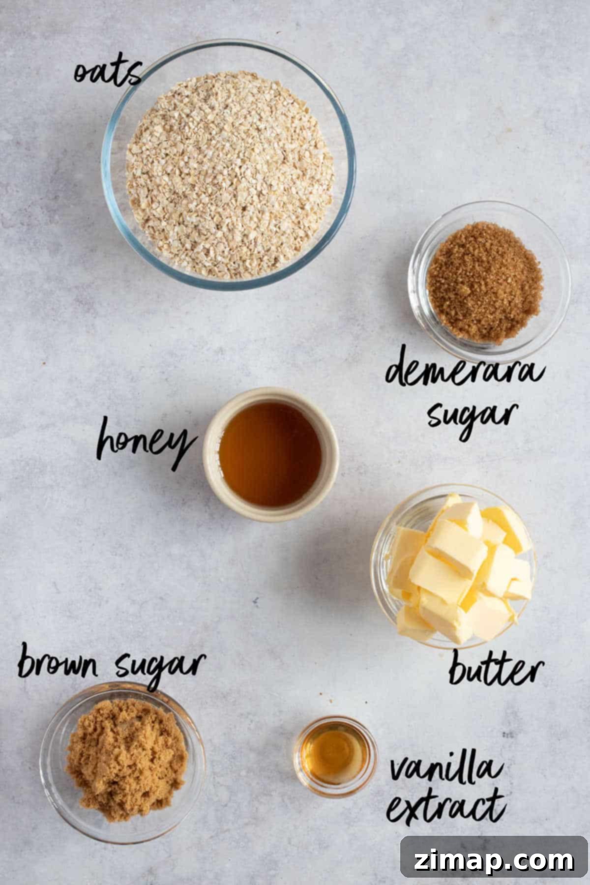 Μπάρες βρώμης με μέλι 3 Ingredients for honey flapjacks.