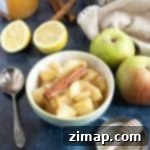Εύκολη Κομπόστα Μήλου με Κανέλα 5 Ένα μπολ με μήλα κομπόστα.