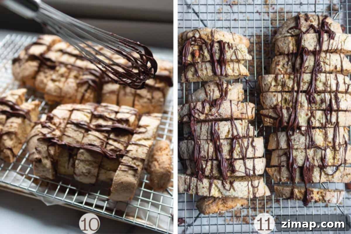 Προζυμένια Μπισκότα 8 Biscotti σε μεταλλική σχάρα ψύξης με περιχυμένη σοκολάτα από πάνω.