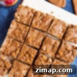 Εύκολο Τίφιν Μπισκόφ 6 Biscoff Tiffin κομμένο σε τετράγωνα.