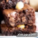 Λαχταριστά Μπράουνις με Cadbury Mini Eggs 7 Μια στοίβα από μπράουνις mini egg.