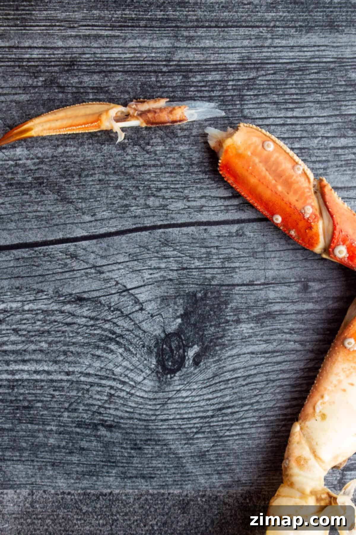 Μαγείρεμα, Καθάρισμα και Καρύκευση Καβουριού Dungeness 18 Η άκρη ενός ποδιού καβουριού αφαιρείται.