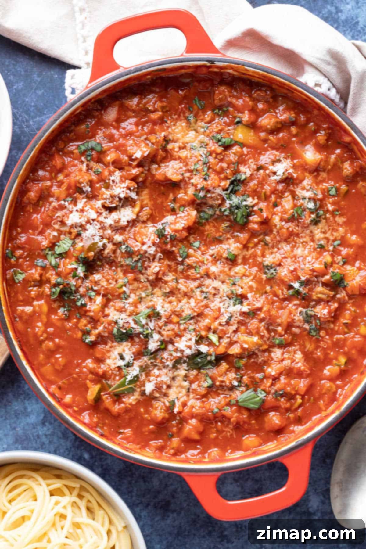 Εύκολη Μπολονέζ Κουόρν 2 Quorn bolognese με σπαγγέτι.