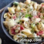 Η Απόλυτη Κρεμώδης Μακαρονοσαλάτα Τόνου με Μαγιονέζα 6 Ένα μπολ με κρεμώδη σαλάτα ζυμαρικών με τόνο.